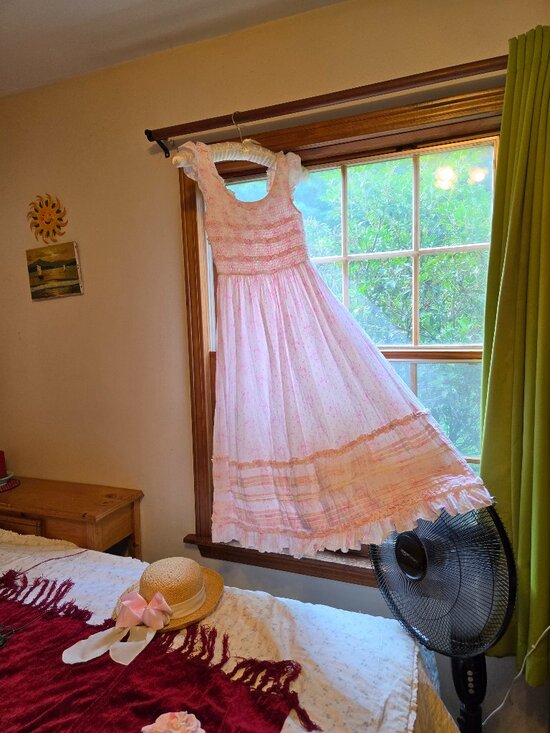 LADY JANE LONDON Dresses & Skirts - GORGEOUS COTTON AND LACE PINK COTTON CANDY MAXI XS-S